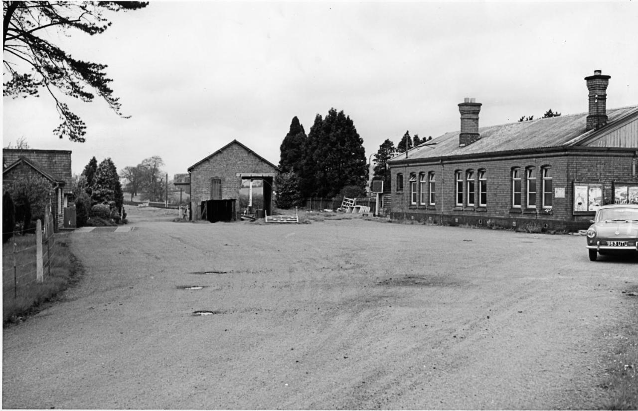 The Waiting Room, Stoke Edith Station, Tarrington Hereford Extérieur photo